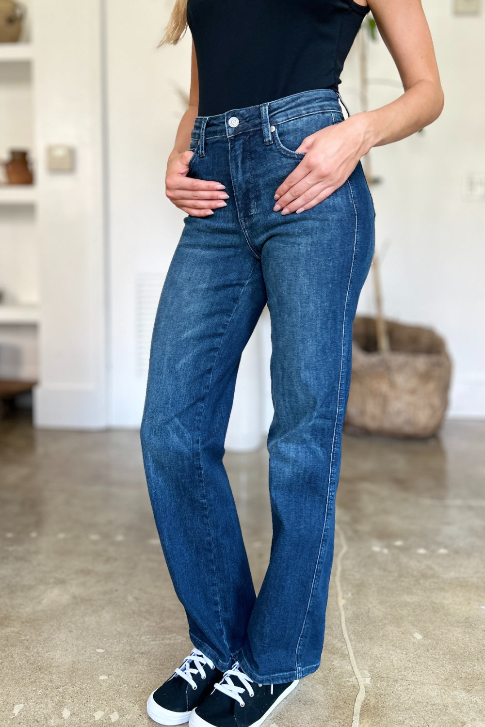 Judy Blue Tummy Control Straight Jeans (0-24W)