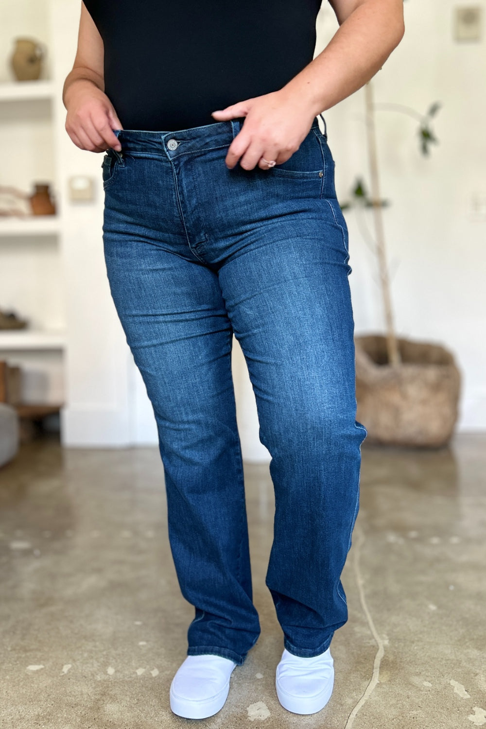 Judy Blue Tummy Control Straight Jeans (0-24W)