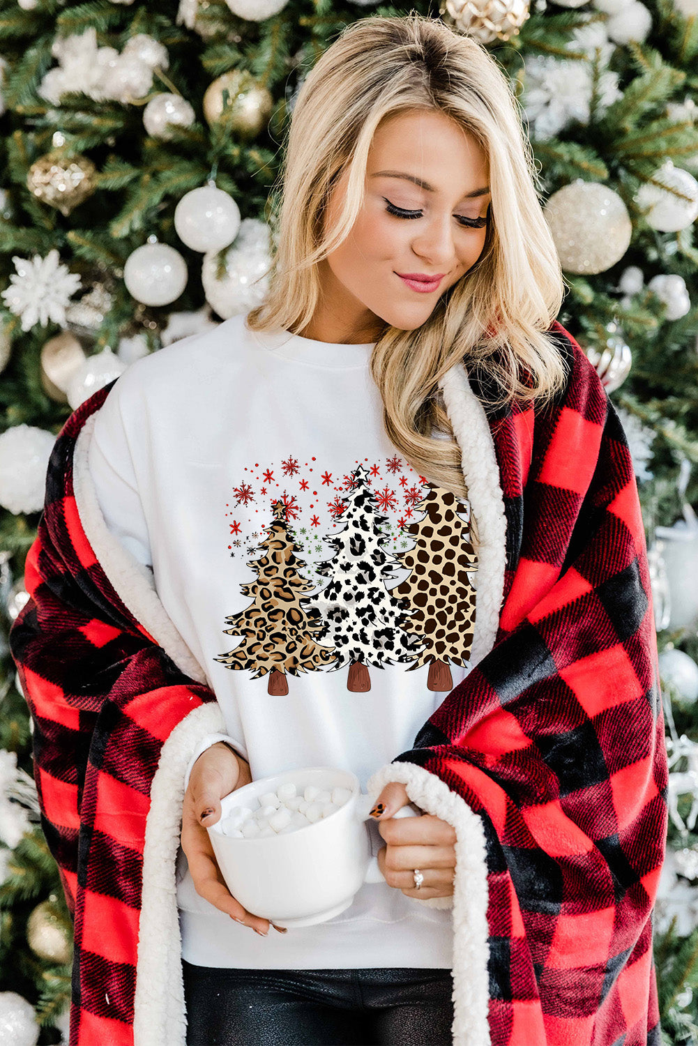 Leopard Christmas Tree Graphic Tee (S-3XL)