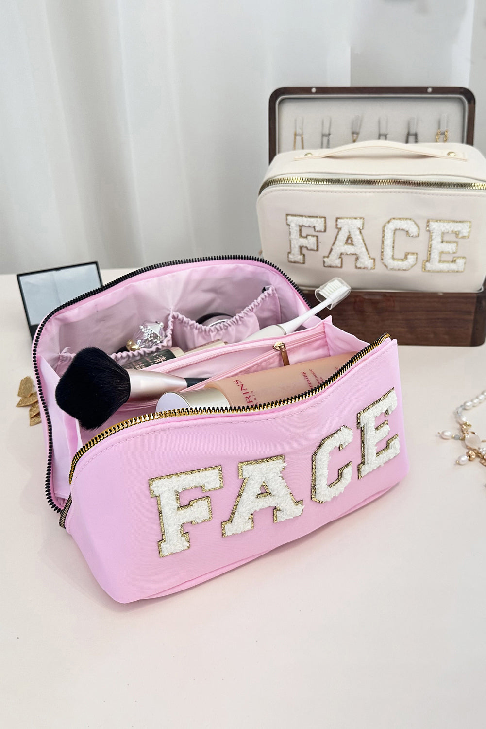 Pirouette Fuzzy FACE Graphic Zipper Portable Makeup Bag